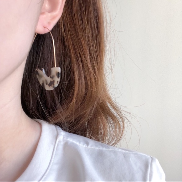 Restock BB Style Faidra Resin Drop Earrings - Picture 3 of 4